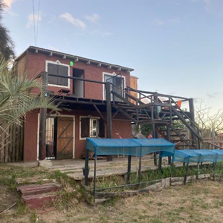 Casa De Huespedes Amigos Del Diablo Hotell Punta Del Diablo Eksteriør bilde